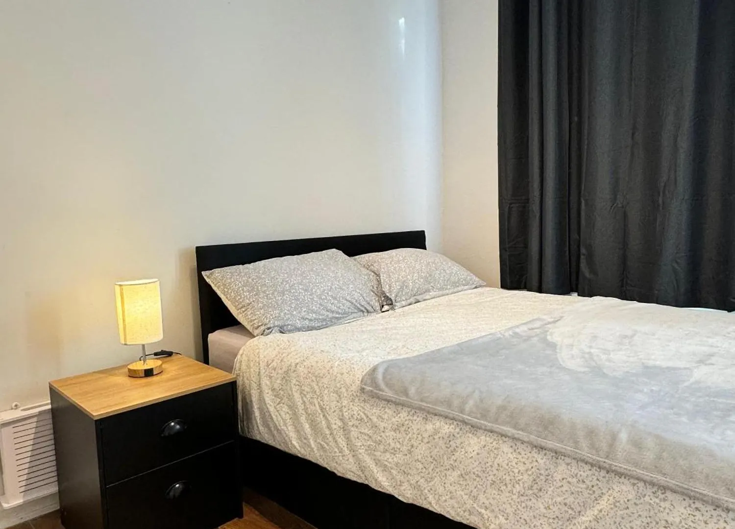 Double Bedroom In Private Home- Canning Town By London Excel Homestay